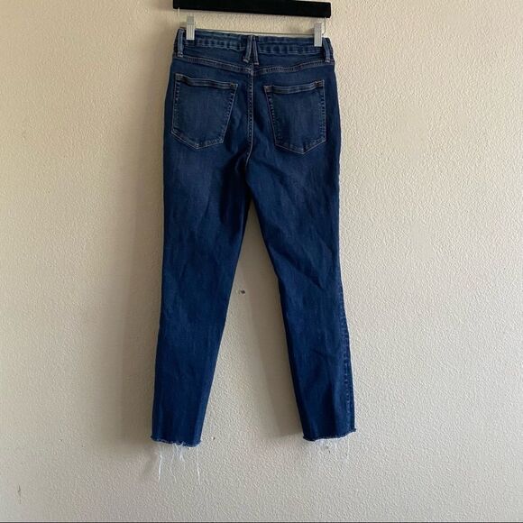 Good American Good Legs Dark Wash Stretchy Crop Raw Hem Blue Jeans - Picture 5 of 9